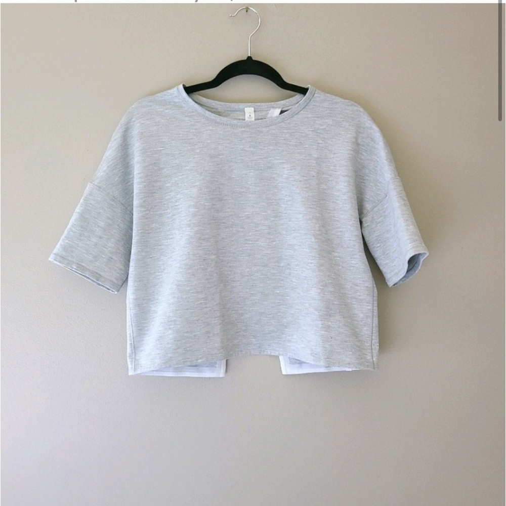 Lululemon minimal SS crop